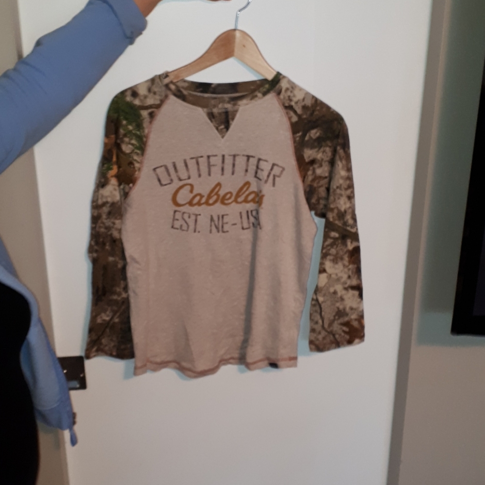 Cabelas camo baseball tee